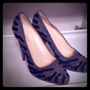 PRADA Size 40 or US 10 Pumps Grey Black